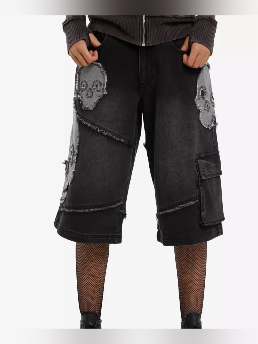 Hot Topic Frayed Skull Patch Cargo Jorts